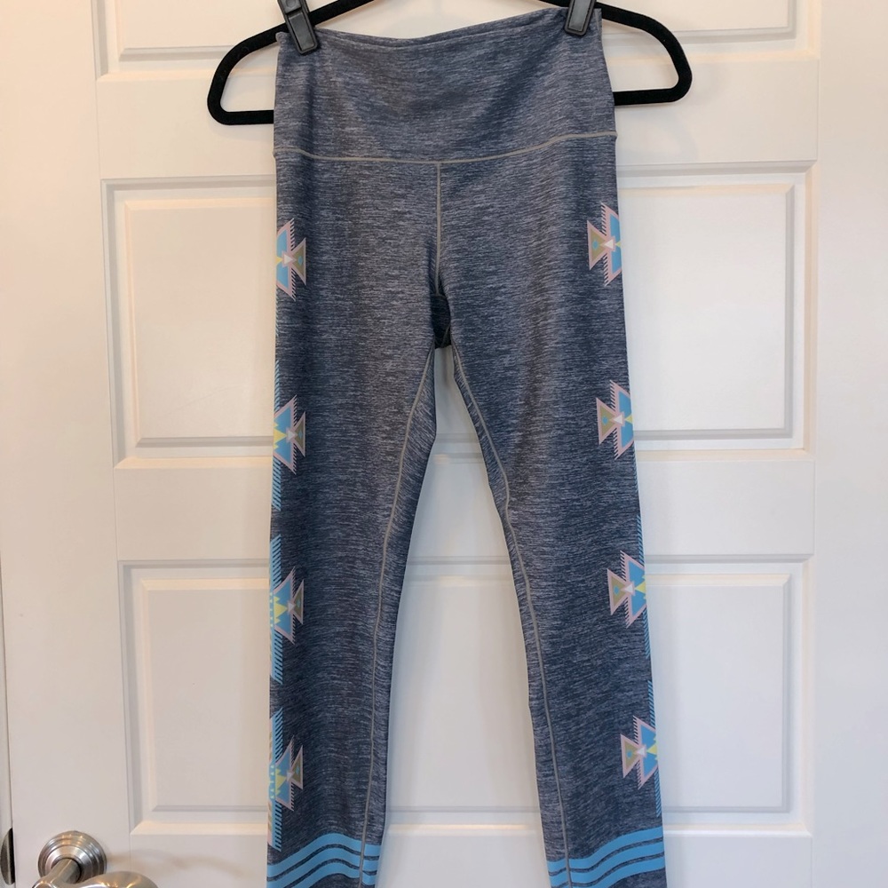 NWOT Colorado Threads leggings